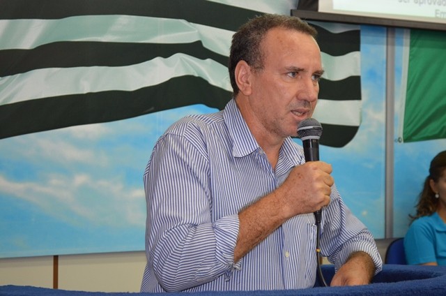 2017424_FOTO - Vereador sugere ampliação ou a construção de um novo Cemitério